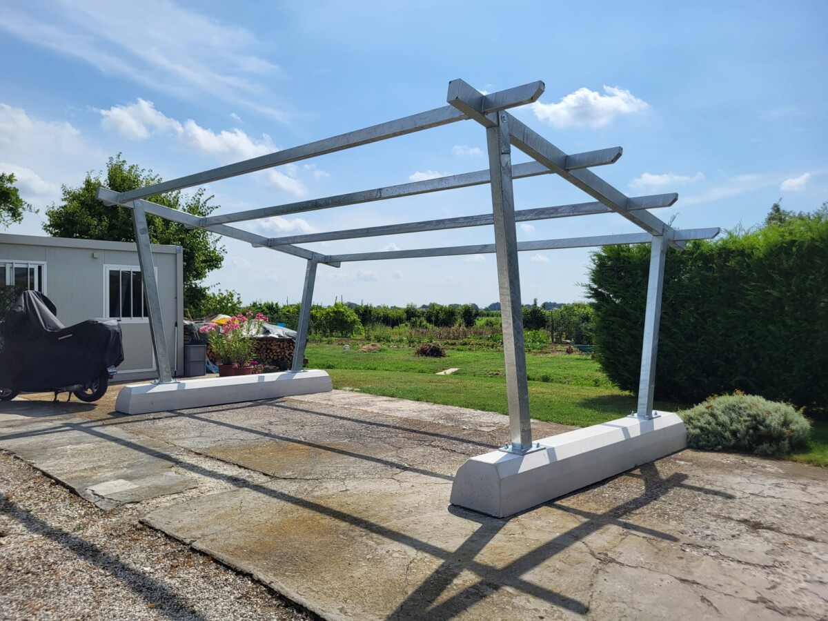 Pensilina Fotovoltaica 2 montanti — COMFA Tecnoservice