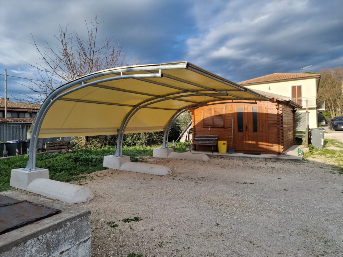 Pensilina Impermeabile su basamenti esterni in cemento armato — COMFA Tecnoservice